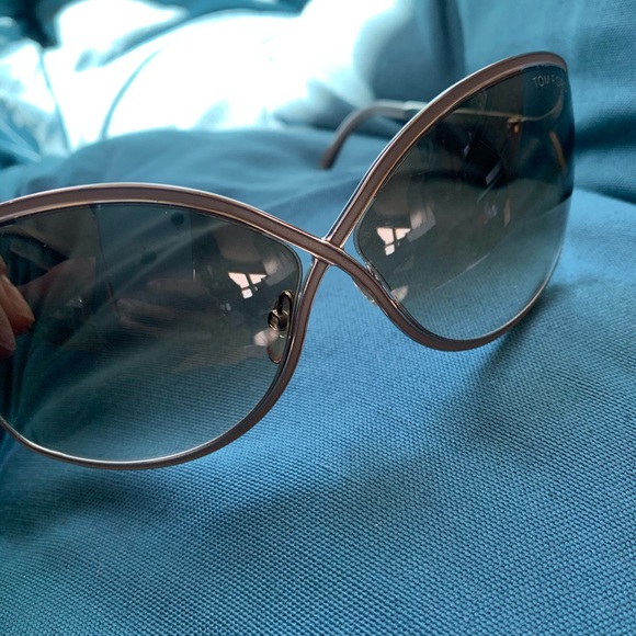 FLASH SALE⚡️Authentic TOM FORD “Rickie” Sunglasses - Picture 9 of 9